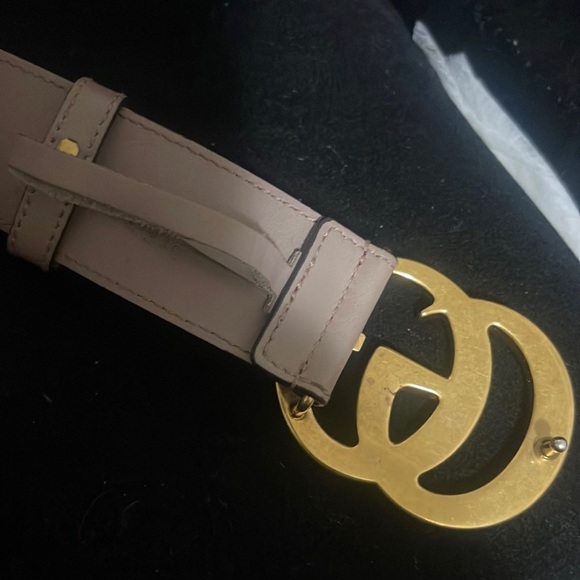 Gucci belt with gold buckle size 85.34